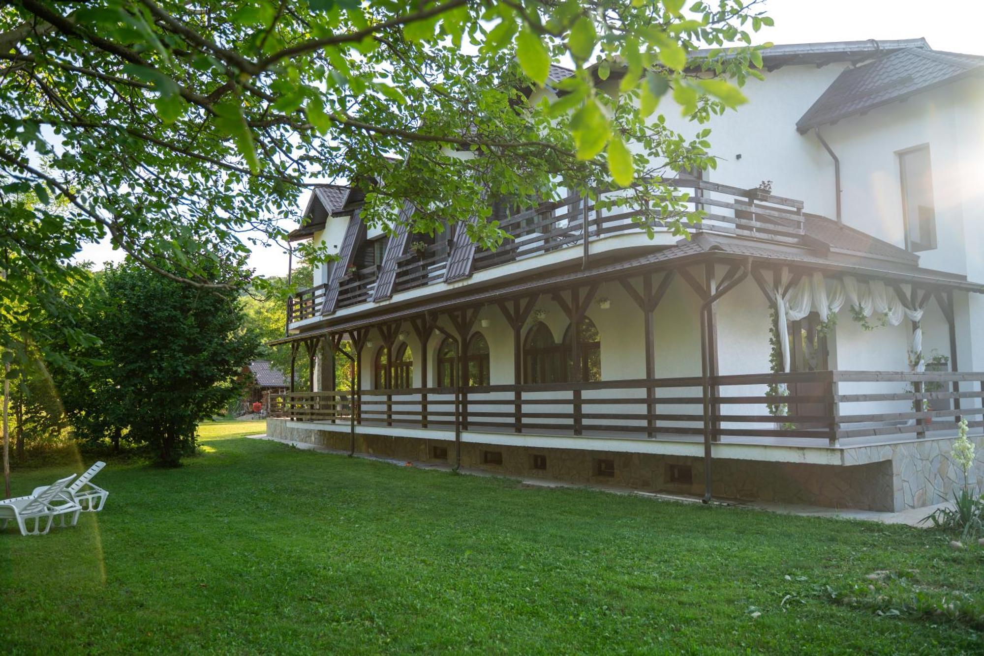 Din Natura Varbilau Εξωτερικό φωτογραφία